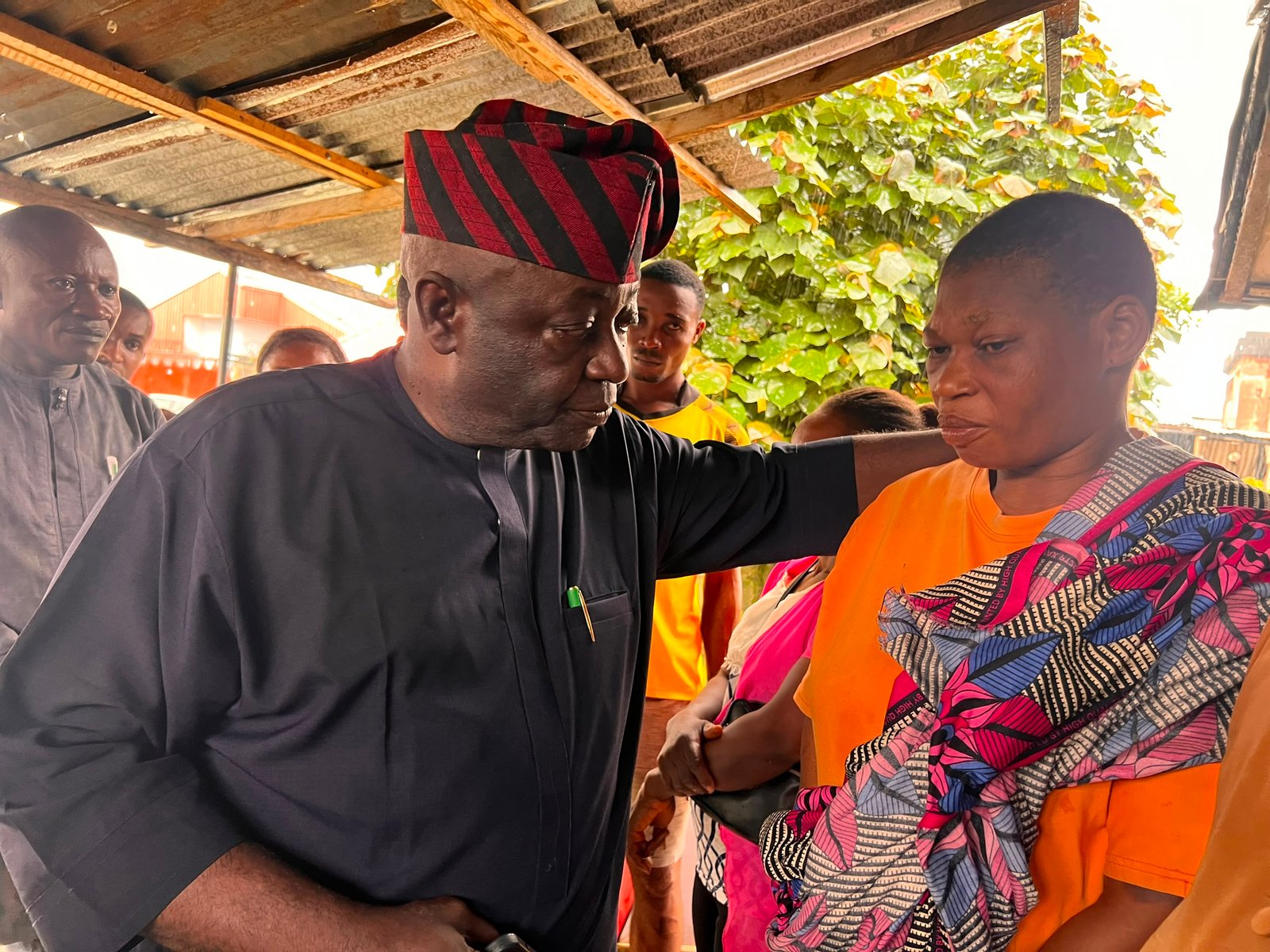 Otu Rallies Support for Calabar Flood Victims, Gives Cash Aid to Bereaved Families, Launches Health Response